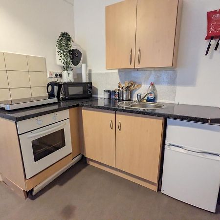 1 Bedroom Studio In A Supurb Area Of Кардифф Экстерьер фото