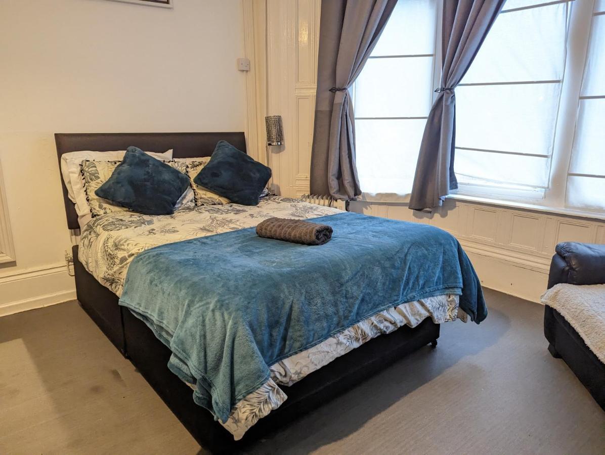 1 Bedroom Studio In A Supurb Area Of Кардифф Экстерьер фото