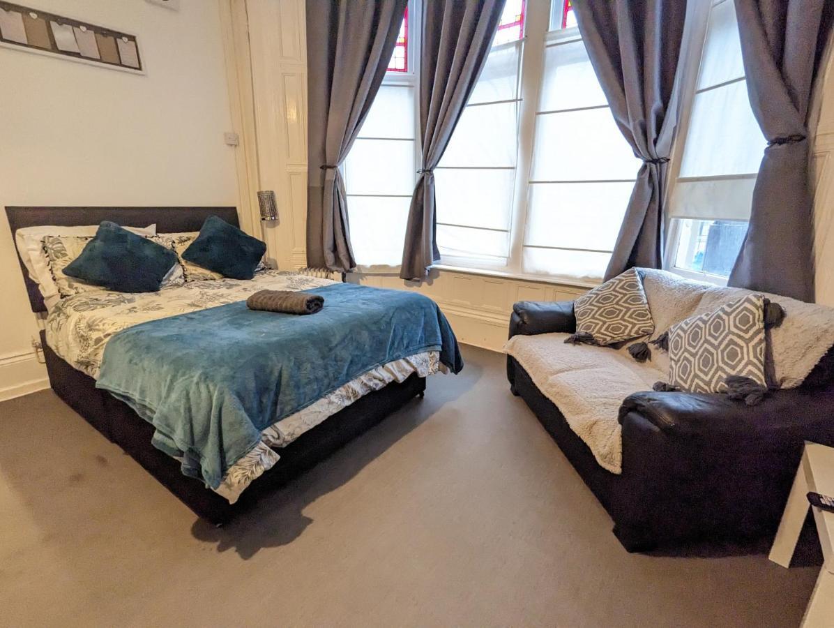 1 Bedroom Studio In A Supurb Area Of Кардифф Экстерьер фото